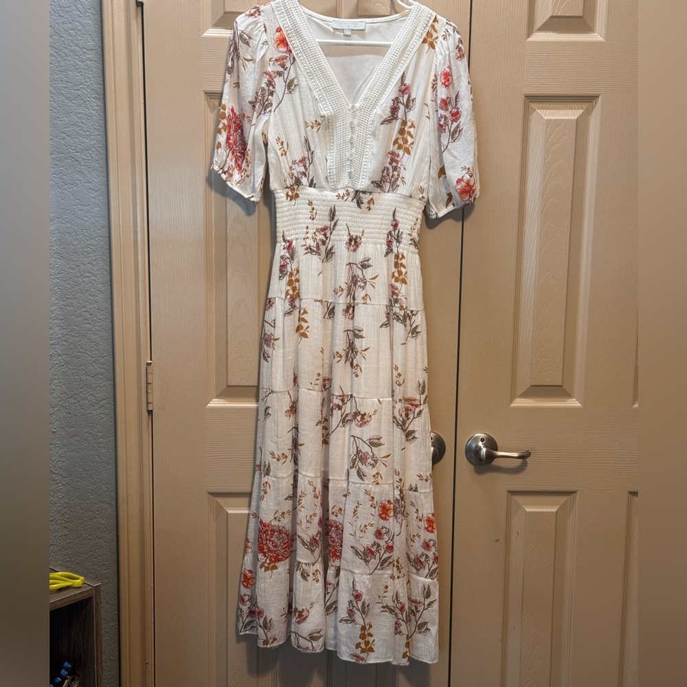 J Gee Floral White Maxi Dress Size Small Romantic Boho Feminine V-Neck Floral - Picture 2 of 8